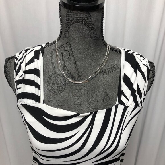 Monroe and Main Top Womens Size Small Black White Zebra Print Sleeveless Office - Picture 2 of 6